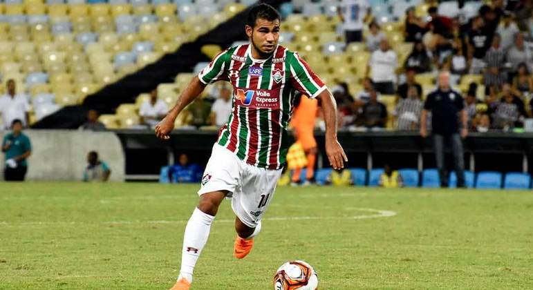 Sornoza, que assim como Orejuela defendia o Independiente Del Valle em 2016, chegou ao Tricolor junto com o ex-companheiro de equipe. O meia também foi aprovado pela torcida e marcou um gol olímpico em sua passagem. Foram 10 gols marcados em 98 jogos.