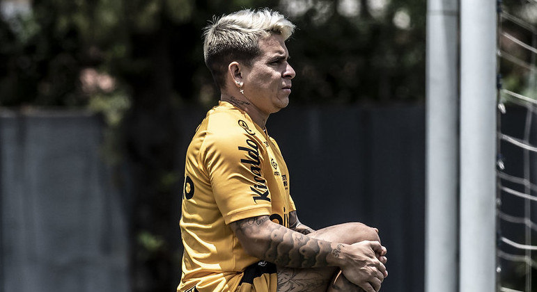 Soteldo foi um dos jogadores presentes na Vila Belmiro