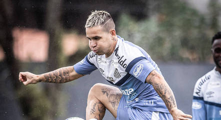 Soteldo em treino do Santos