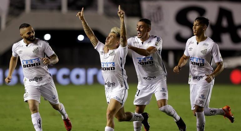 Boca, Santos play out tense Libertadores stalemate