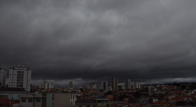 Chuva na tarde deste domingo, (28) em São Paulo