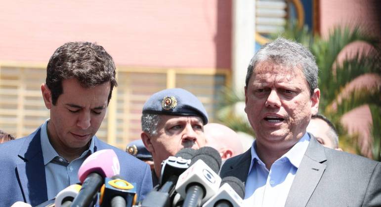 Governador de São Paulo, Tarcísio de Freitas, em coletiva de imprensa
