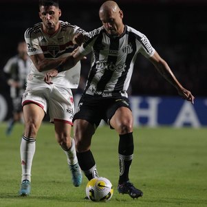 Calleri e Maicon em partida pelo primeiro turno do Brasileirão