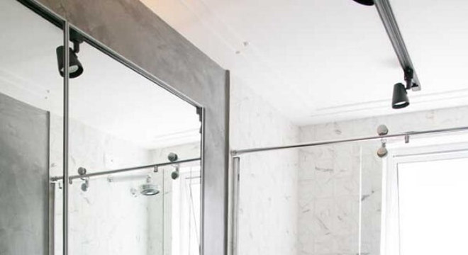 Spot de luz para iluminação pontual na área do banheiro