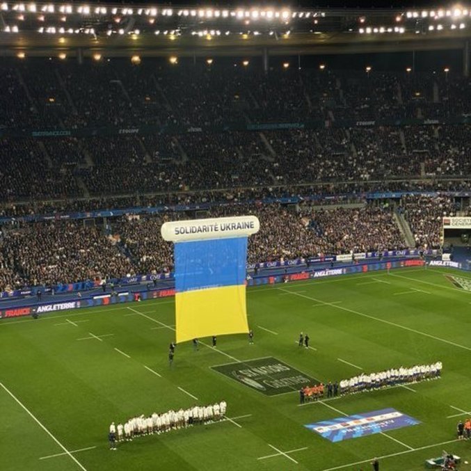 No Stade de France, palco da decisão, solidariedade à Ucrânia