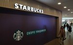 14. Starbucks: a rede anunciou, no dia 8 de maio, que não iria mais atuar no mercado russo, o que inclui interromper as importações de produtos e cafés vendidos por uma marca licenciada. As quase 2.000 pessoas que dependem da empresa para subsistência receberão suporte