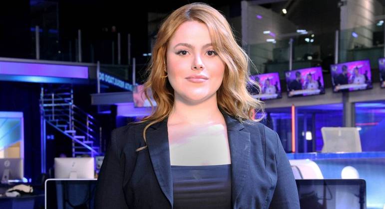 Stephanie Freitas passa a comandar oficialmente o jornalismo da Rede TV!