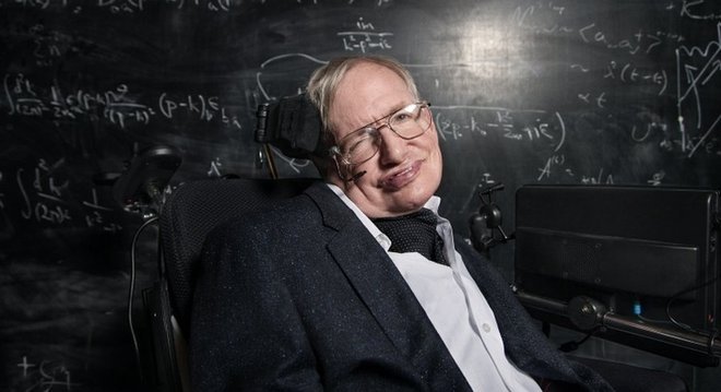 Teorias de cientistas como Einstein e Stephen Hawking ajudaram a prever o fenômeno