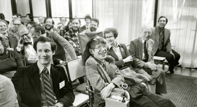 Stephen Hawking - a biografia de um dos maiores físicos modernos