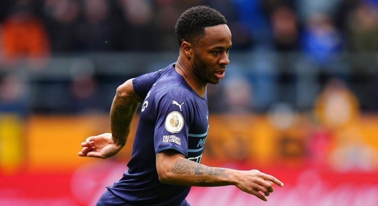 Sterling: Em negociações para ser comprado, o Milan planeja investir pesado para a próxima temporada. De acordo com o jornal ‘Daily Mail’, Sterling, atualmente no Manchester City, está no radar do clube italiano