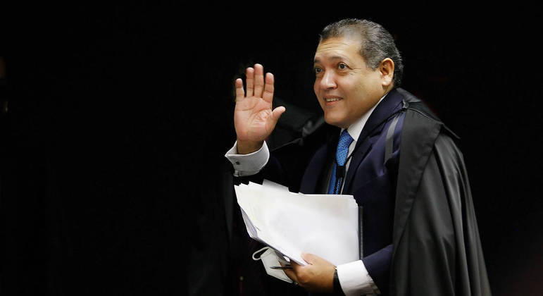 Nunes Marques toma posse como ministro substituto do TSE