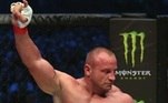 Além das competições de força bruta, com seus 120kg Pudzianowski também é lutador de MMA e disputa a categoria dos pesos pesados