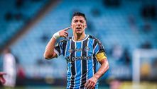 Suárez desiste de ir até Barcelona e irá tratar dores no joelho no Grêmio, diz jornal uruguaio 