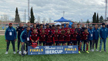 Sub-14 do Flamengo encerra turnê na Europa com 2 finais e 1 título