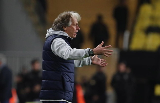 Outro português que está na lista dos técnicos que podem ser procurados é Jorge Jesus. Atualmente, no Fenerbahçe, da Turquia, o treinador é sempre lembrado pela campanha memorável de 2019 no Flamengo, quando foi campeão Brasileiro e da Libertadores