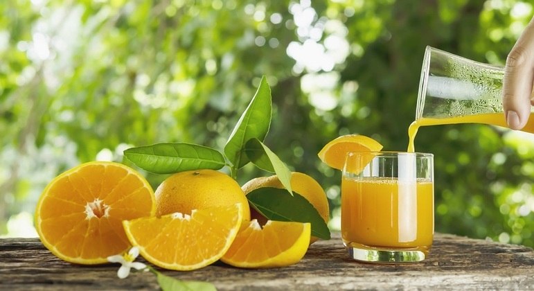 Vitamina C é obtida pelo consumo regular de frutas, legumes e verduras frescos