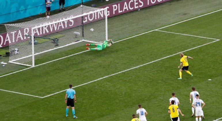 Forsberg, de pênalti, Suécia 1 X 0 Eslováquia