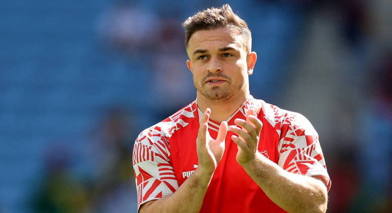 Suíça de Xherdan Shaqiri encara Camarões nesta quinta-feira (24), no estádio Al Janoub
