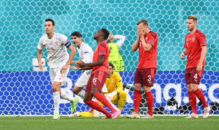 Espanha aproveita falhas da Inglaterra, vence por 1 a 0 e é campeã inédita  da Copa do Mundo - Futebol - R7 Copa do Mundo