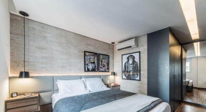 Suíte duplex com cores neutras