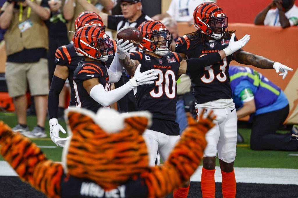 Rams derrota Bengals com virada no fim e conquista segundo titulo da  franquia