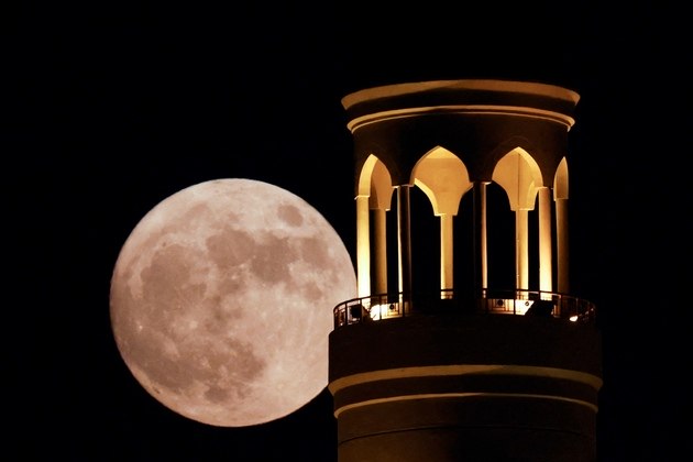 Em Doha, capital do Catar, a Superlua azul foi fotografada tambémCONTINUE POR AQUI: Vulcão gigante e nebulosa brilhante: veja as melhores fotos do espaço desta semana