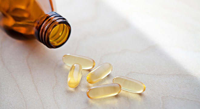 Veganos podem tomar suplementos para repor os nutrientes essenciais de origem animal, mas há quem diga que isso não basta