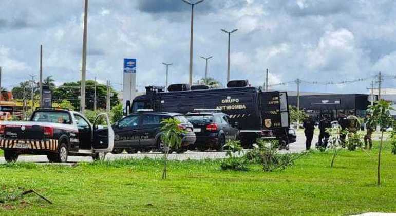 Esquadrão antibombas realizou detonação controlada de explosivos próximo ao aeroporto de Brasília