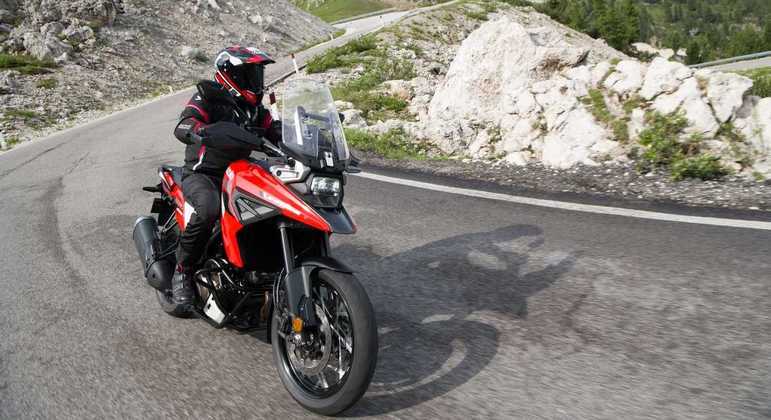 Moto tem peso de ordem de marcha de 247 kg