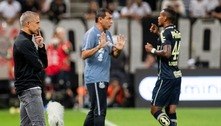 Sylvinho não resiste à derrota em clássico e é demitido do Corinthians