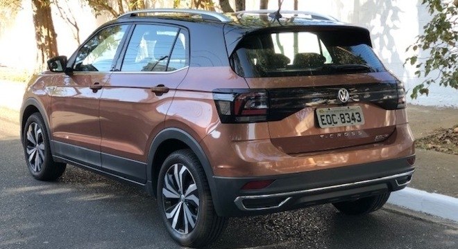 T-Cross tem 4,19m de comprimento e porta malas de 370 litros expansvel para 420 litros