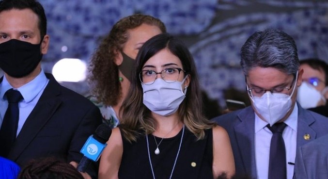 A deputada federal Tábata Amaral (PDT-SP), uma das parlamentares que assinam documento