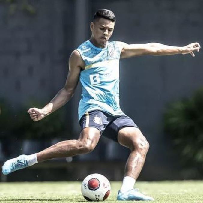 Tailson não vem sendo aproveitado no Santos