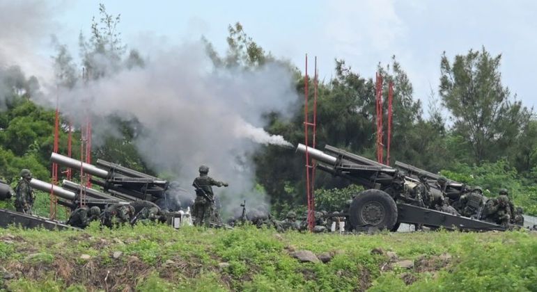 Exército de Taiwan faz exercício militar em resposta à manobra chinesa na região