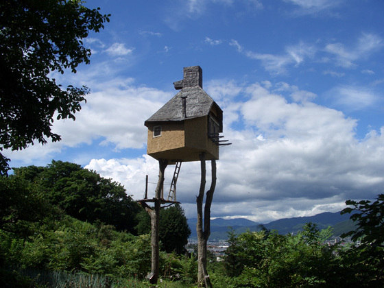 Takasugi-an - Japão - Esta curiosa casa foi construída pelo arquiteto japonês Terunobu Fujimori e ganhou o nome que pode ser traduzido como 