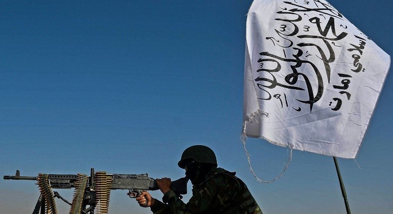 O grupo extremista Talibã declarou que os Estados Unidos não devem "desestabilizar" o novo regime do Afeganistão