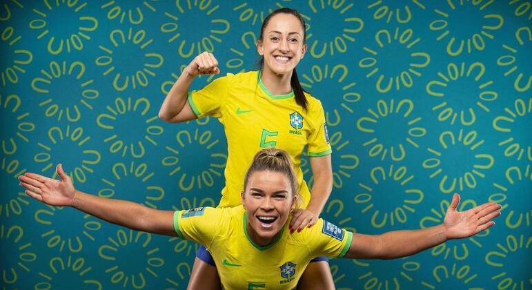 1. Da Copa para o BrasileirãoTrês dos quatros times que disputam a semifinal poderão contar com os reforços que foram à Austrália defender a seleção brasileira na Copa do Mundo Feminina. No Corinthians, Lelê, Tamires, Duda Sampaio e Luana estão à disposição de Elias. O Santos tem de volta a goleira Camila, enquanto o Ferroviária pode escalar novamente Angelina 