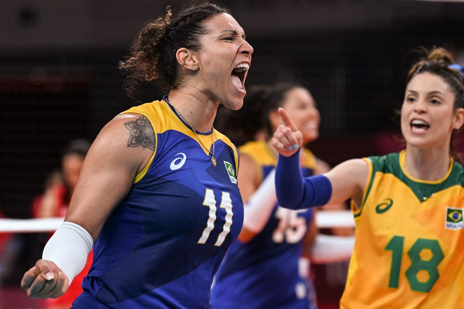Em Duelo De Invictos Brasil Bate Servia No Volei Feminino Por 3 A 1 Esportes R7 Olimpiadas