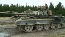 Rússia recupera tanques de 1940 para compensar perdas na Ucrânia