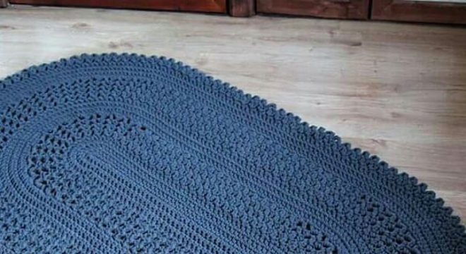 Tapete de crochê oval azul