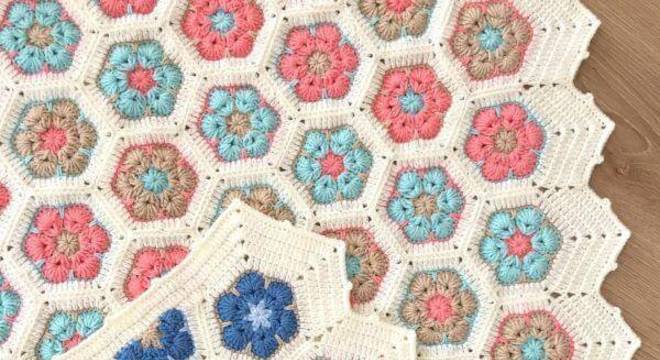tapete de crochê quadrado