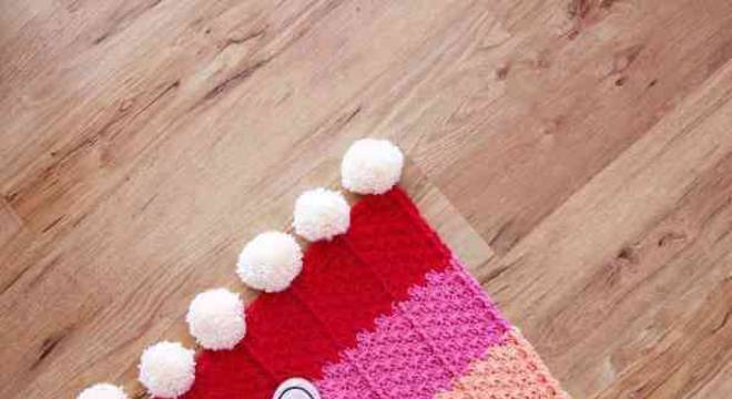 Tapete de crochê quadrado vermelho e rosa