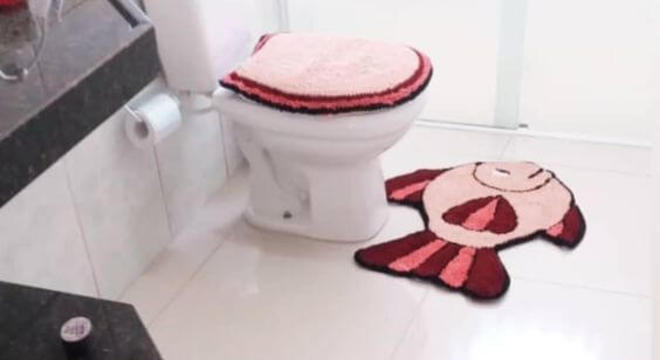Tapete frufru para banheiro de peixinho