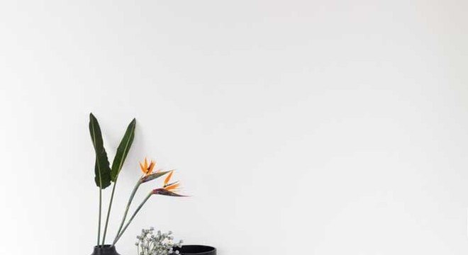 Tapete frufru redondo em bege e azul