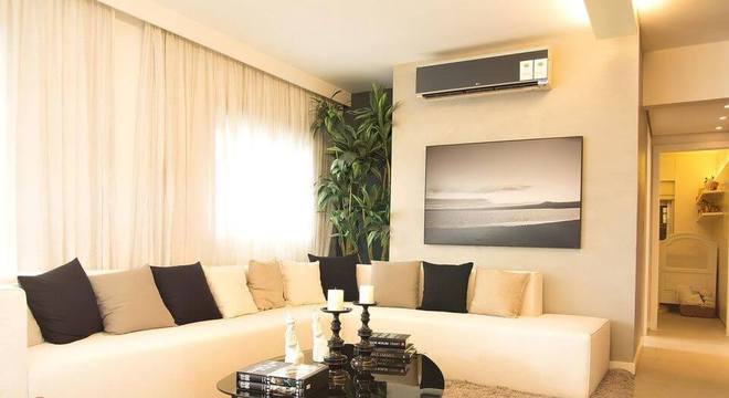 tapete medusa - tapete felpudo em sala de estar cinza 