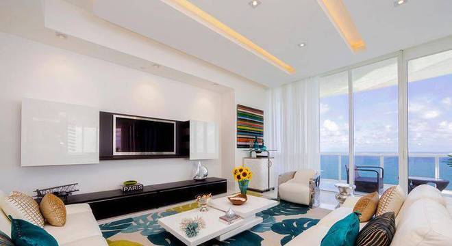 tapetes para sala -sunny-isles-florida-infinity-spaces-viva-decora