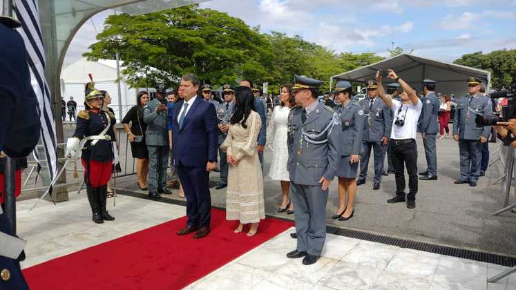 O governador eleito de São Paulo, Tarcísio de Freitas (Republicanos), e o vice Felício Ramuth (PSD) tomam posse neste domingo (1º)