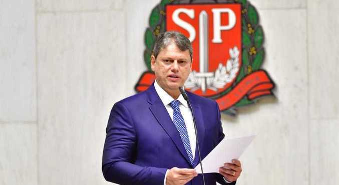 Tarcísio de Freitas fez inúmeros agradecimentos em seu discurso de posse