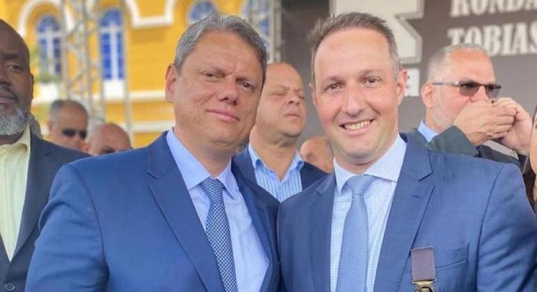O governador eleito Tarcísio e Capitão Derrite, novo secretário de segurança pública de São Paulo