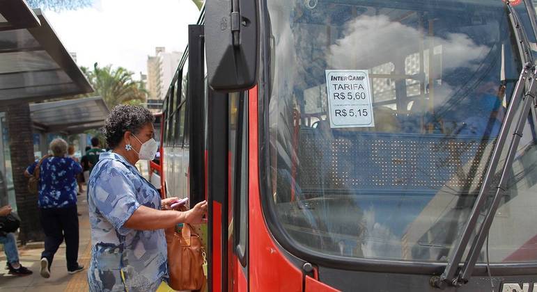 Tarifa do transporte público municipal em Campinas (SP) subiu em janeiro de R$ 4,55 para R$ 5,15